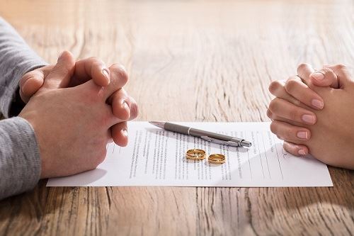 Hood County couple divorcing